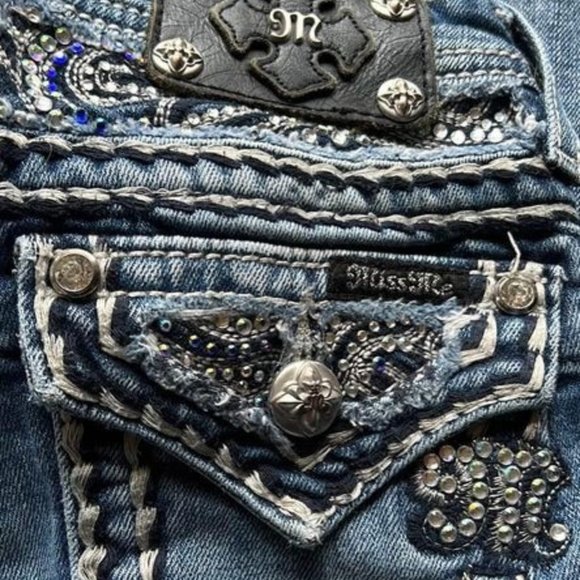 Miss Me Jeans - Picture 2 of 3
